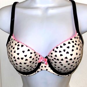 VICTORIA’S SECRET Body By Victoria Underwire Valentine Demi Bra Size 34C